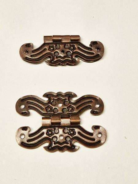 Antike Schmetterlingsscharnier aus Kupfer