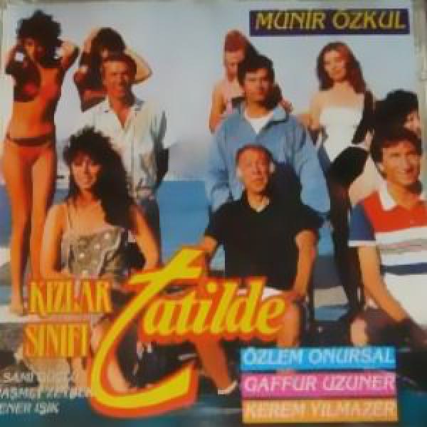 kizlar-sinifi-tatilde-dvd