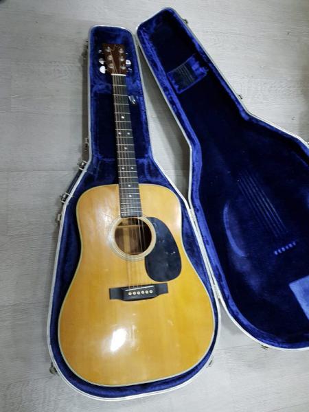Martin Guitar - DB-7