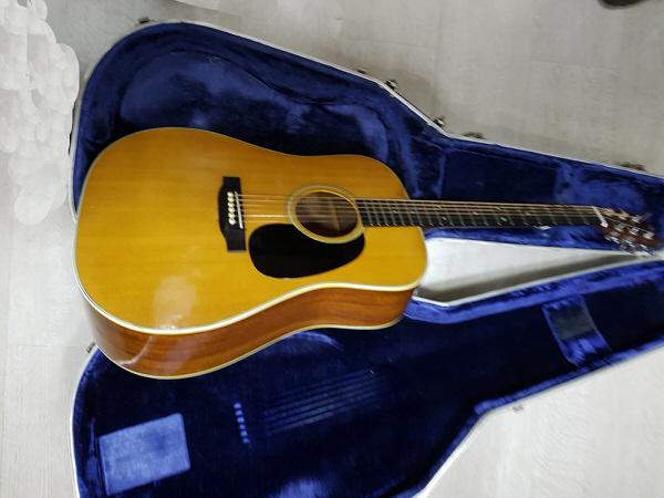 Martin Guitar - DB-7